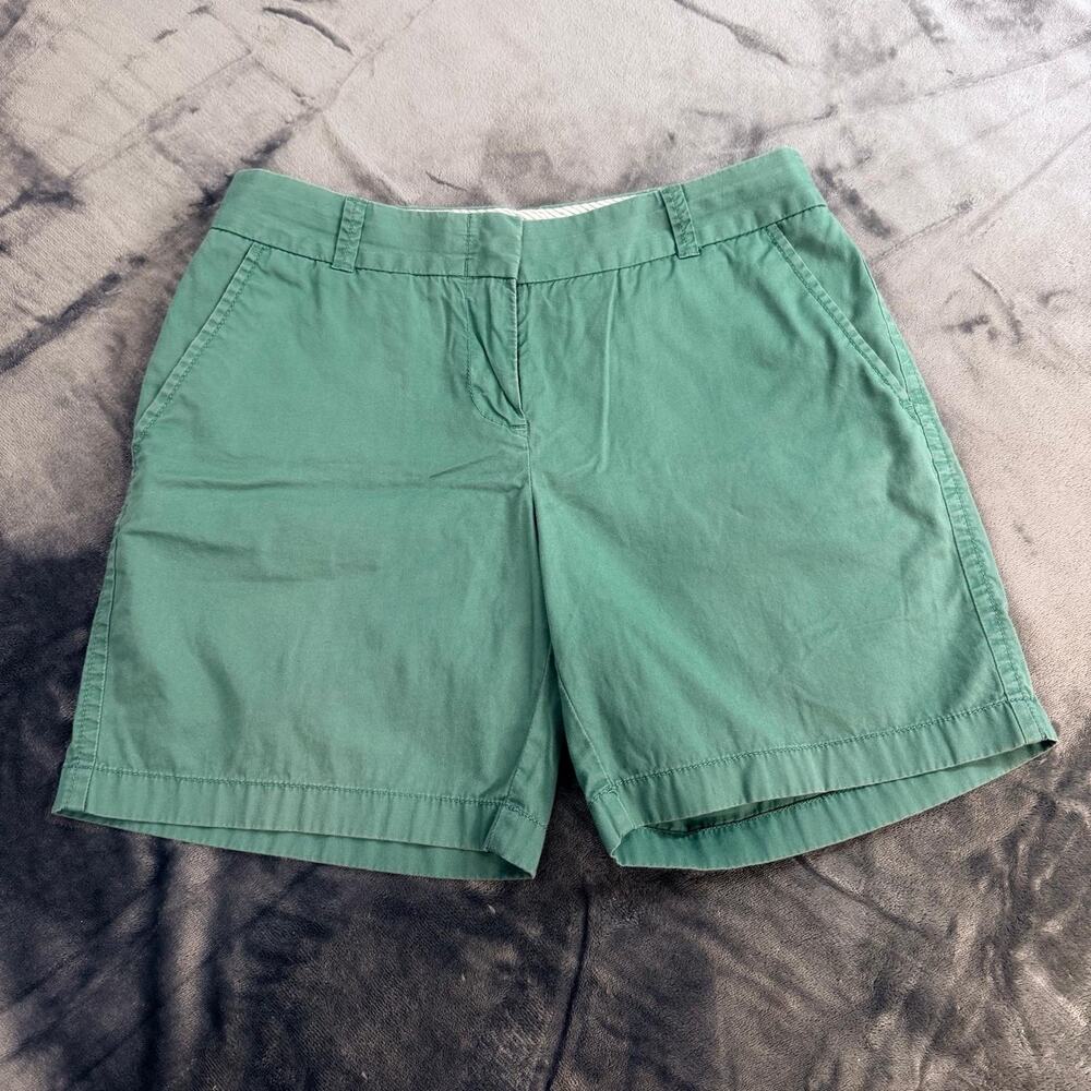 J. Crew Green 100% Cotton Chino shorts Broken-in Sz 2 Comfort Summer Fun